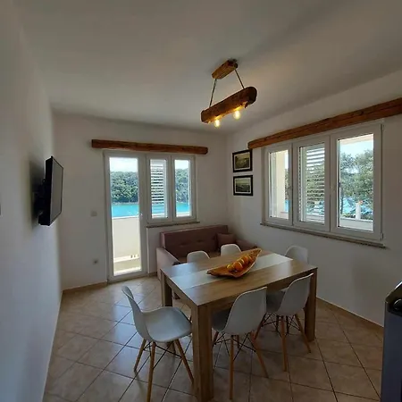Maison d'hôtes Seafront Complex In Rab *