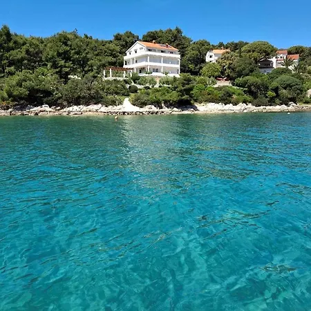 Seafront Complex In Rab Maison d'hôtes Kampor