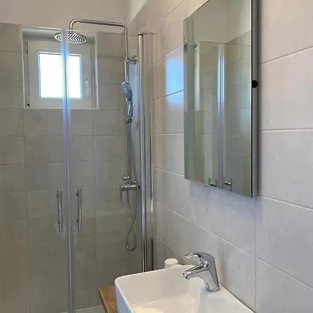 Seafront Complex In Rab Guest house
